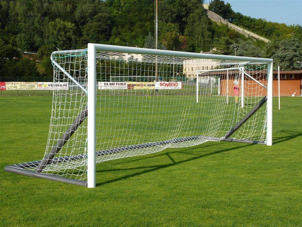Pair of freestanding youth football goals 6 x 2 m